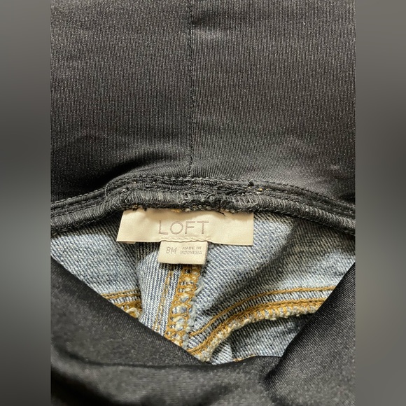 NWOT Loft maternity denim shorts - Picture 3 of 3